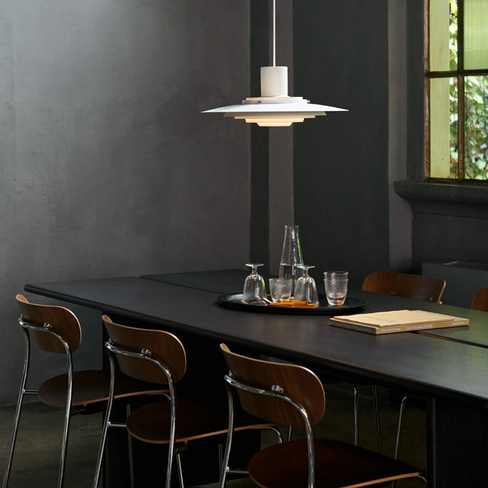 &Tradition Ita eettafel OS2 donnker gebeitst eikenhout sfeerafbeelding