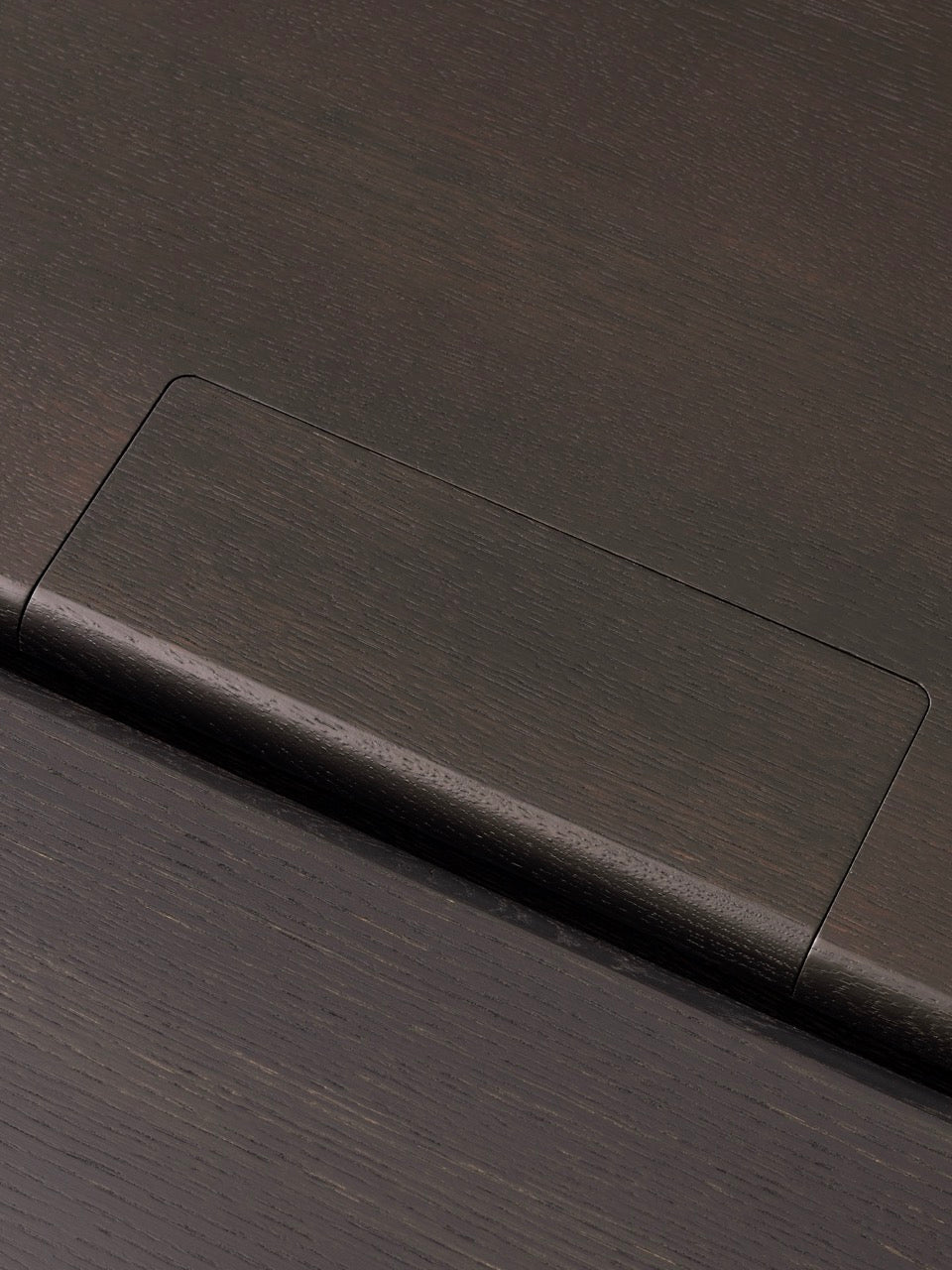 &Tradition Ita eettafel kabelgoot optie