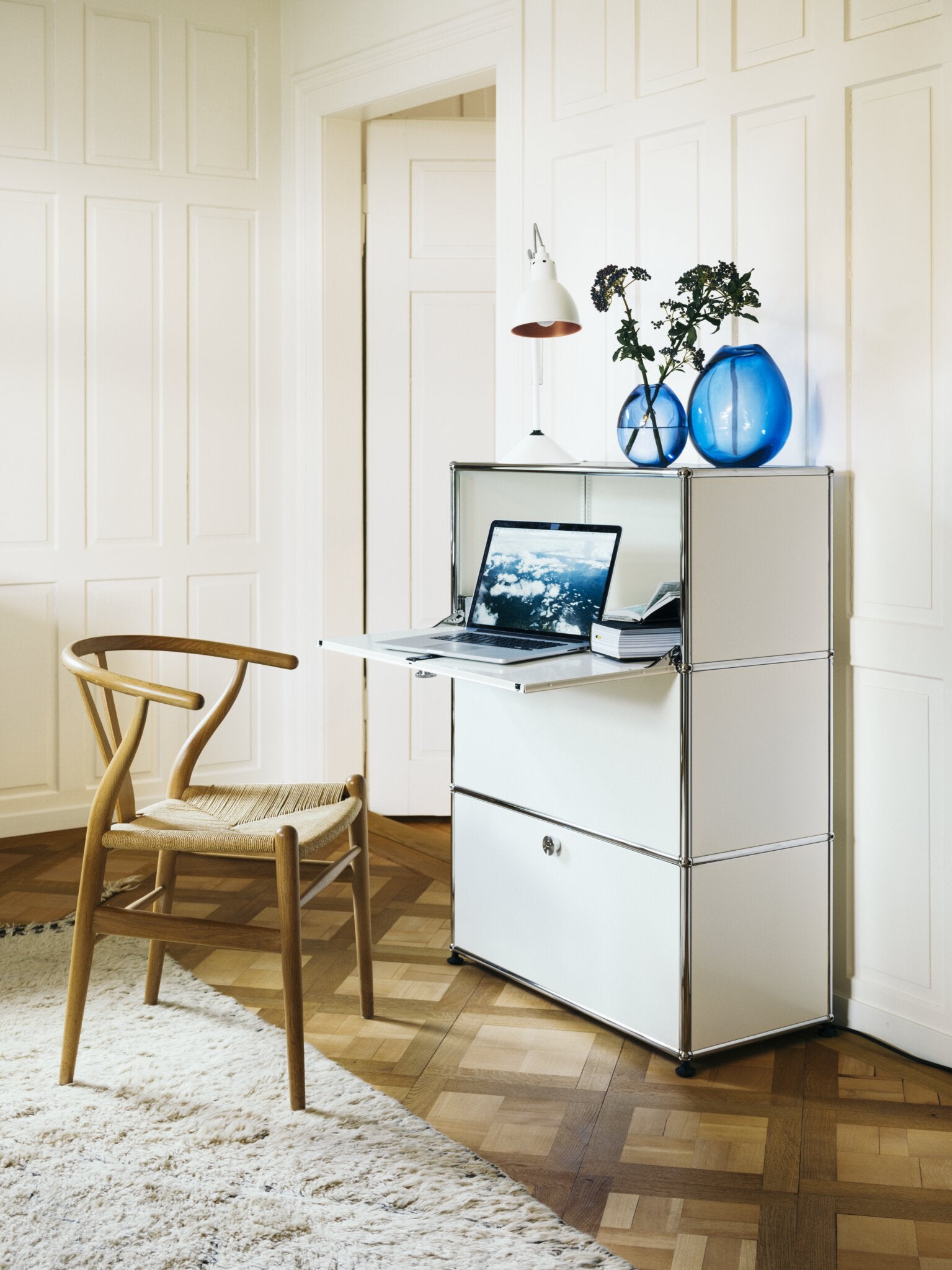 USM Haller S G1.35 kast wit werkplek
