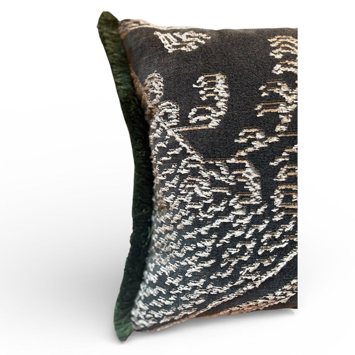 Dedar kussen Tiger Mountain Petrified wood met franje