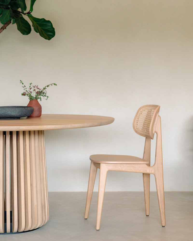 Vincent Sheppard Maru round dining table