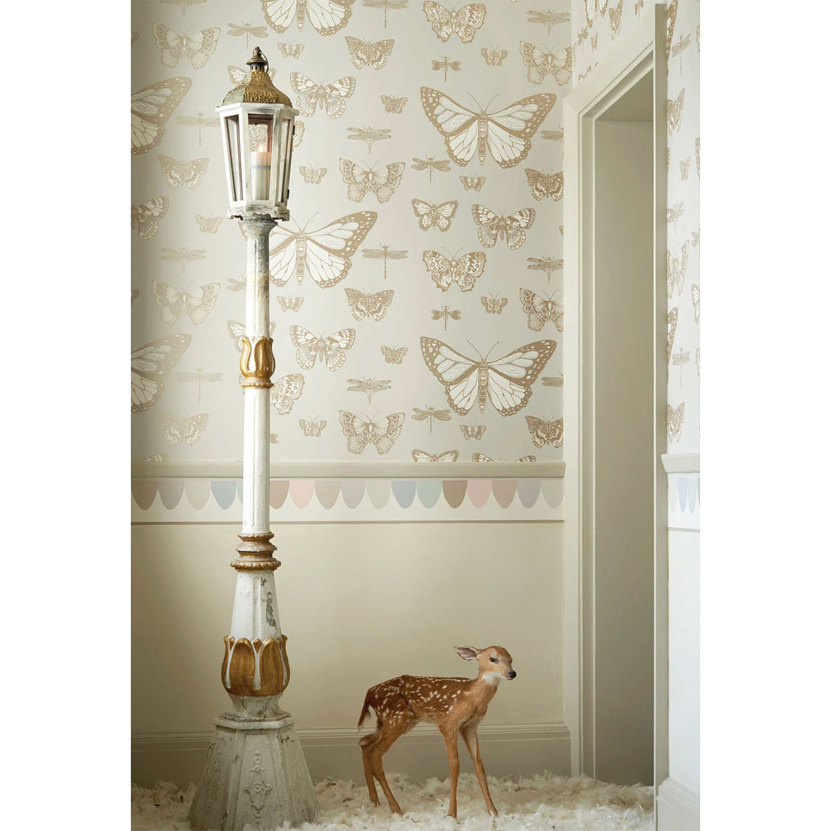 Cole and Son behang Butterflies & Dragonflies Alabaster 103/15063