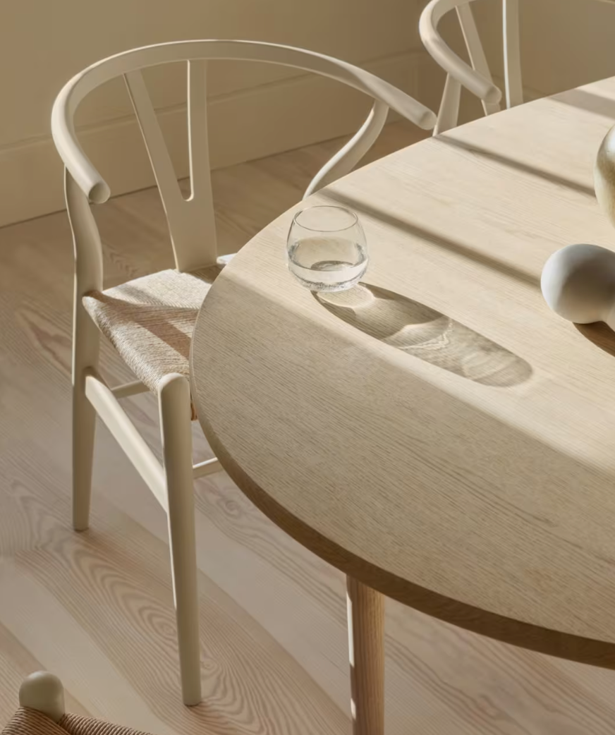 Carl Hansen & Son Wishbone Stoel CH24 Soft Edition Barley - By Ilse Crawford