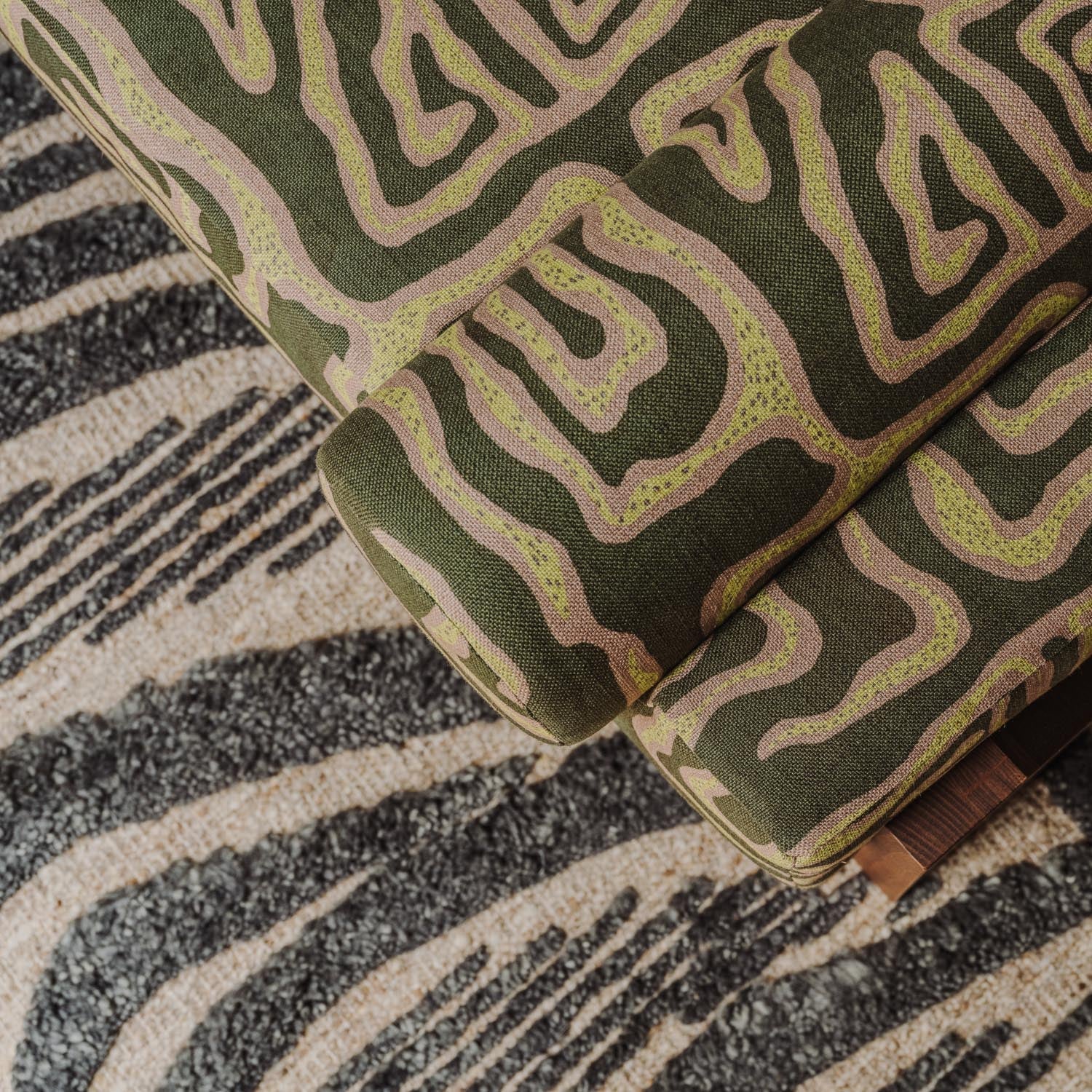 Dusty Deco V Daybed Beaten Track Green interieur