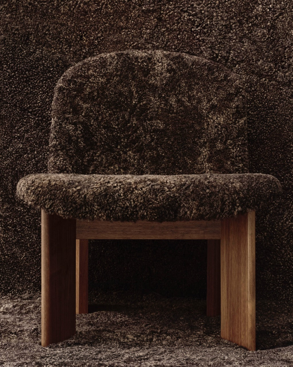 HAY Chisel 85 Lounge Chair gelakt walnoot schapenvacht Espresso sfeerbeeld voorkant