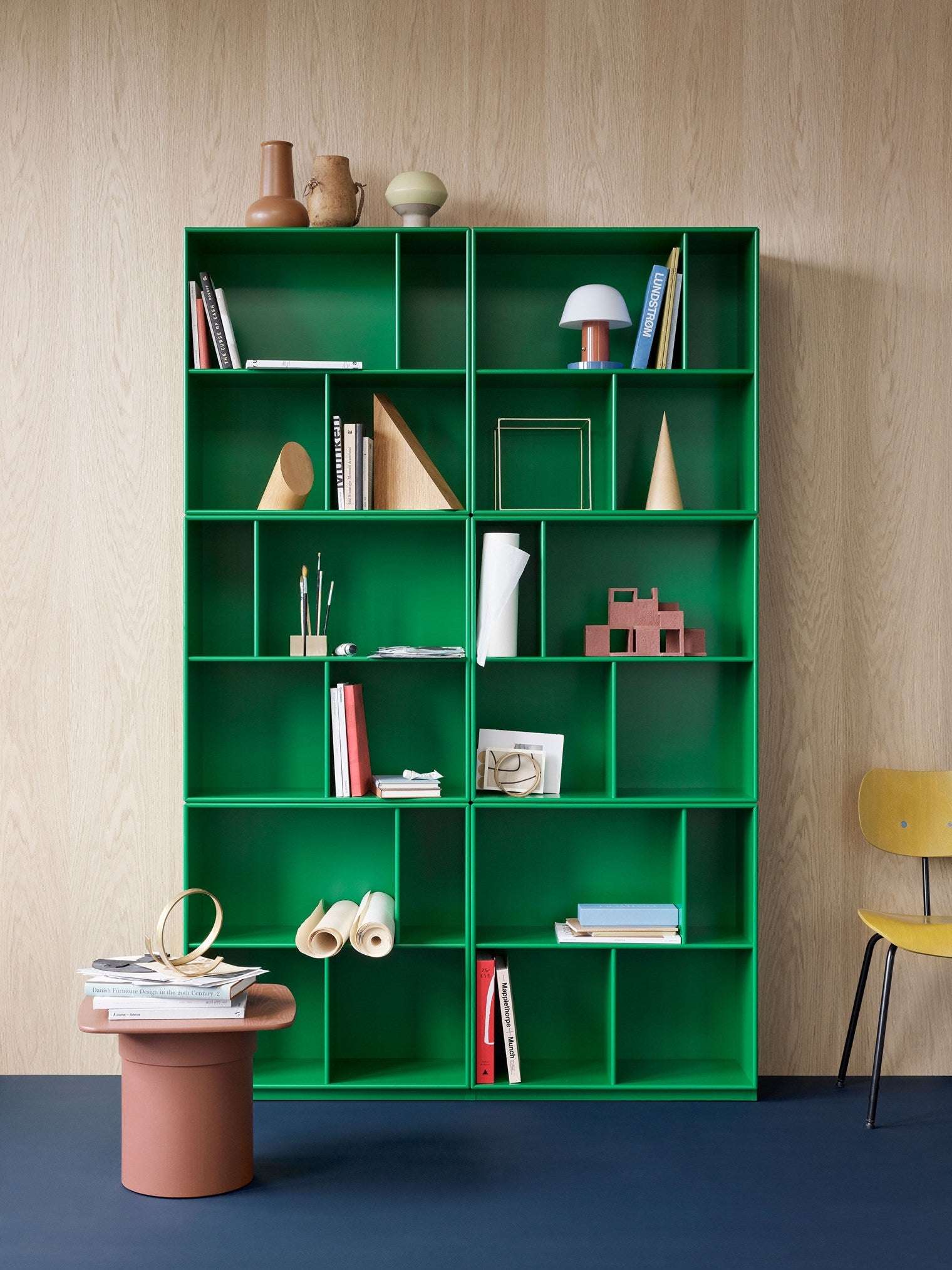 Montana Read spacious bookshelf parsley, groene boekenkast