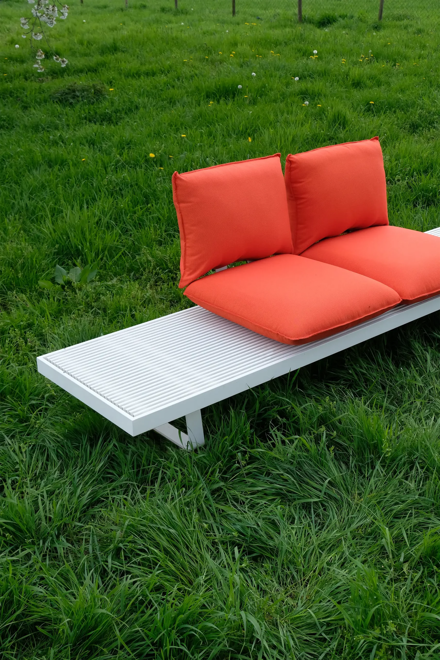 Volker Weiss L01 loungebank