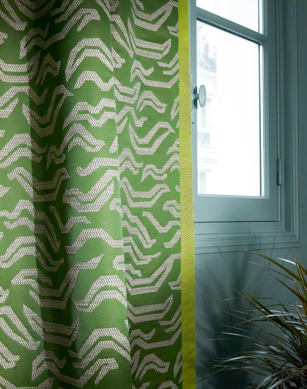Pierre Frey stof Tigris Jade F3659005