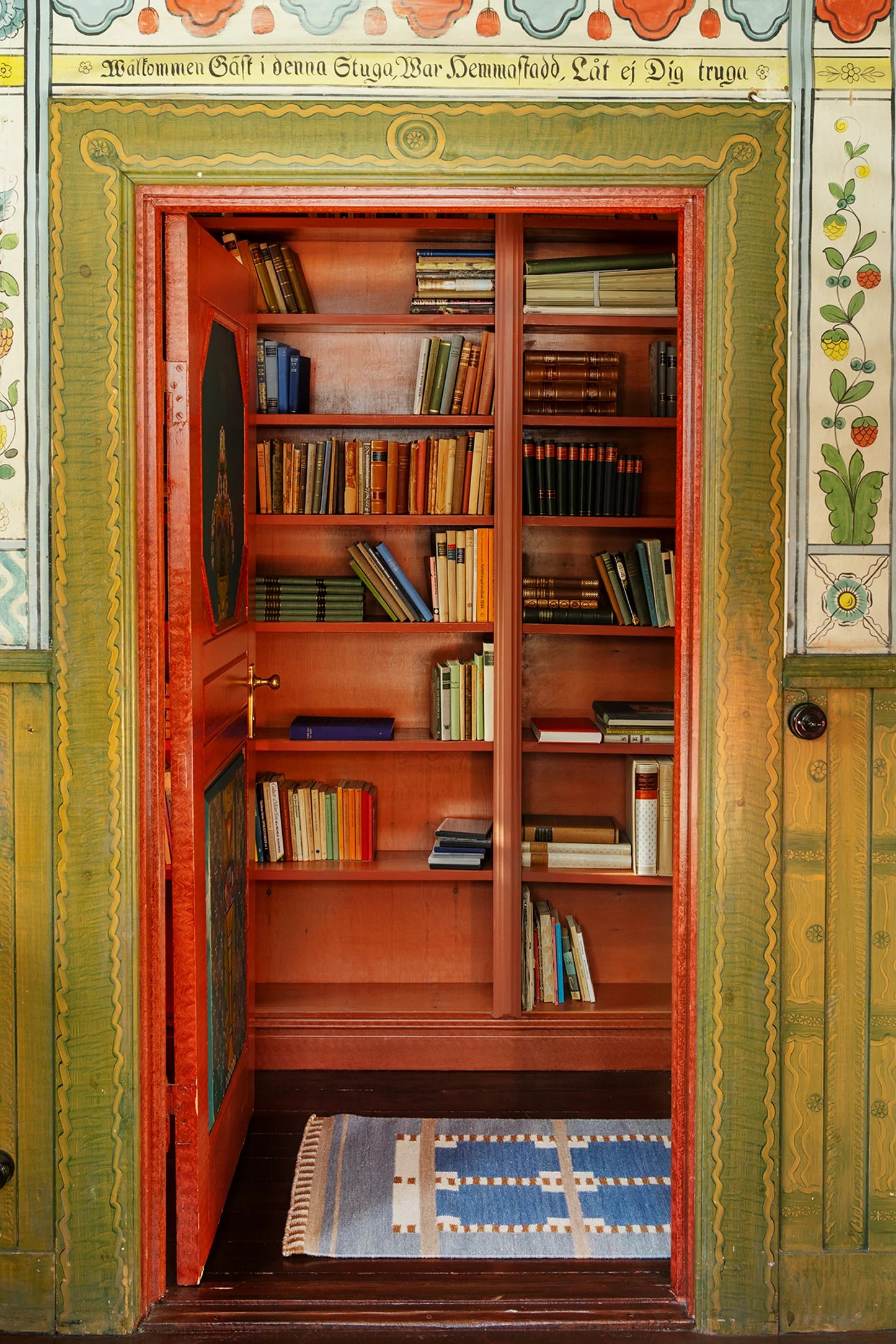 Layered Röllakan Ruth Summer Sky wool runner