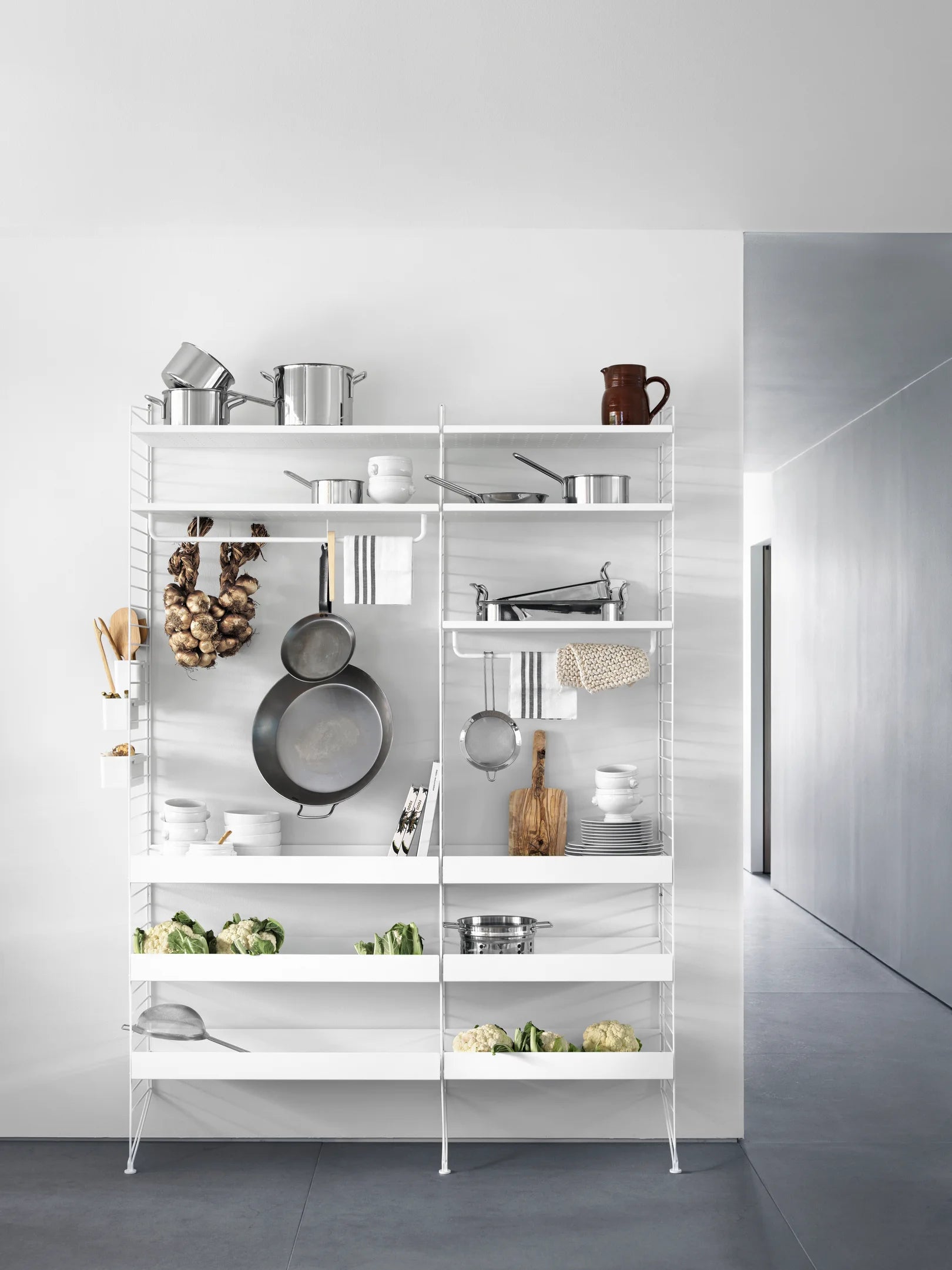 String metal shelf high edge 58 x 30