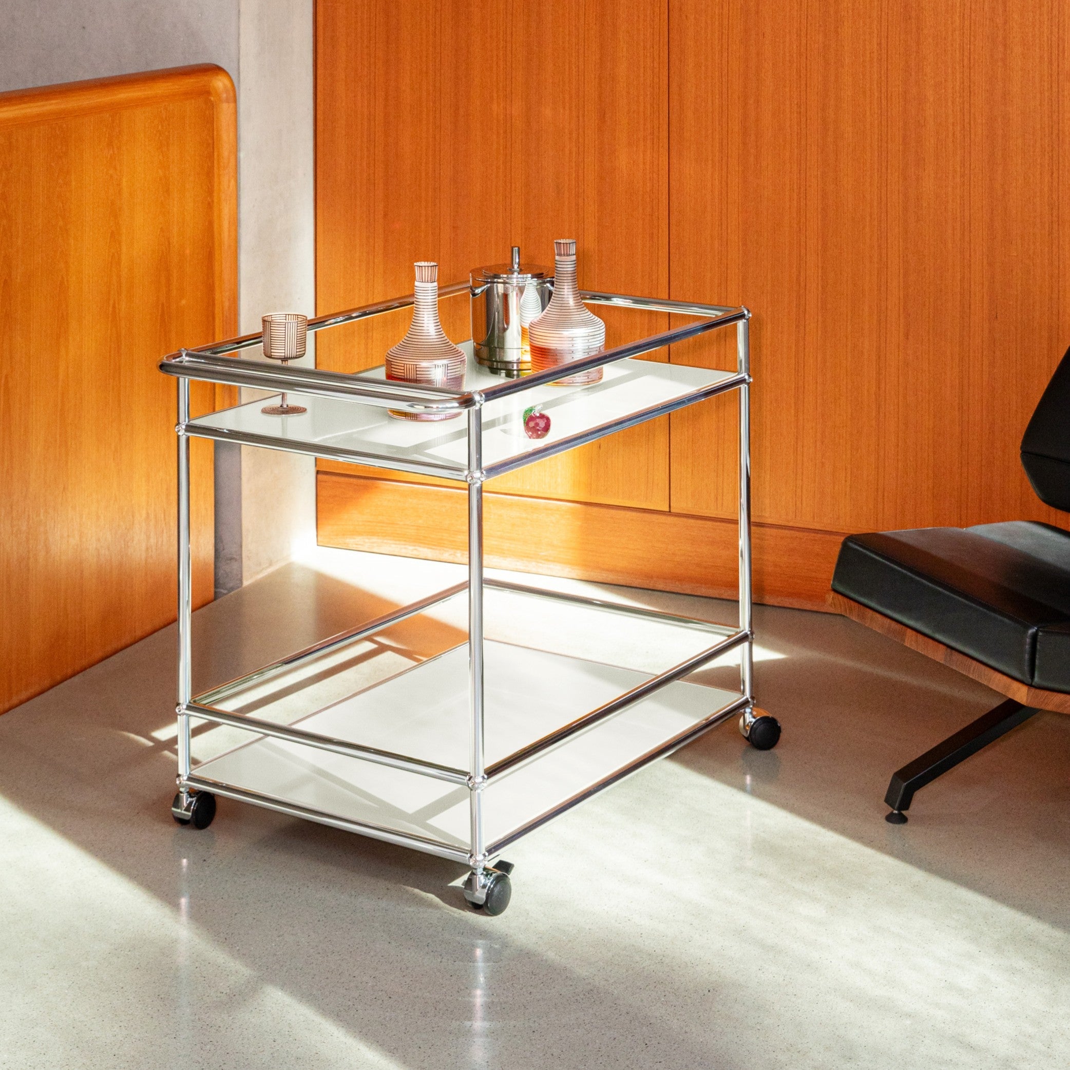 USM Haller Serving trolley Pure White sfeerbeeld