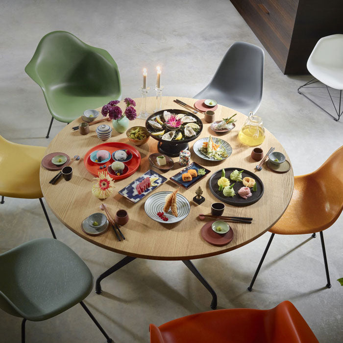 Vitra Eames Segmented eettafel rond 130