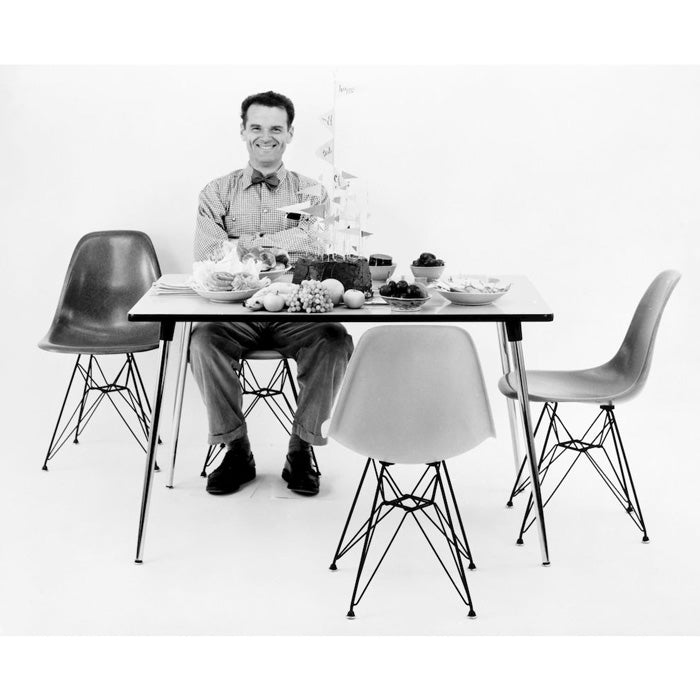 Vitra Eames DAR stoel