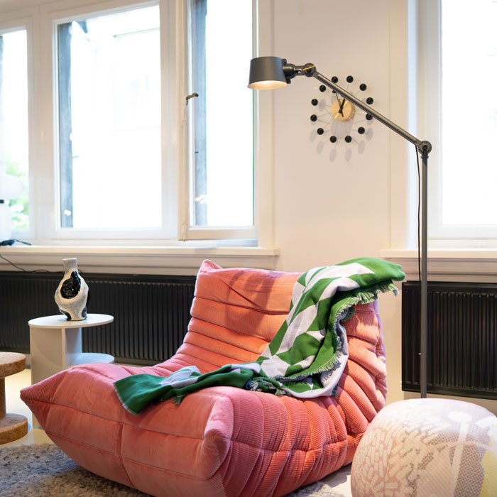 Tonone Bolt floor lamp single arm LONG