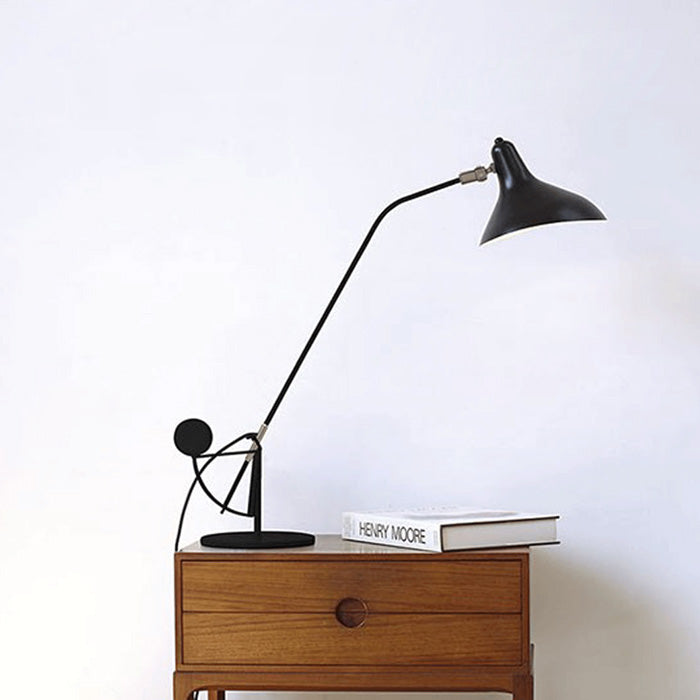 DCW éditions Mantis BS3 bureaulamp