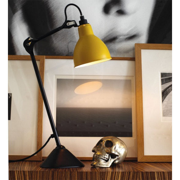 DCW lampe gras N205 yellow