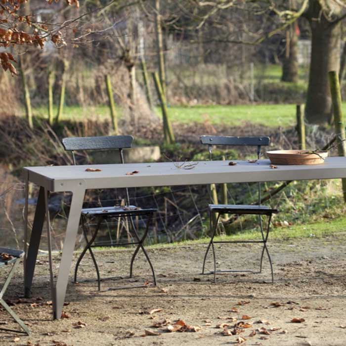 Functionals Lloyd Tafel Outdoor
