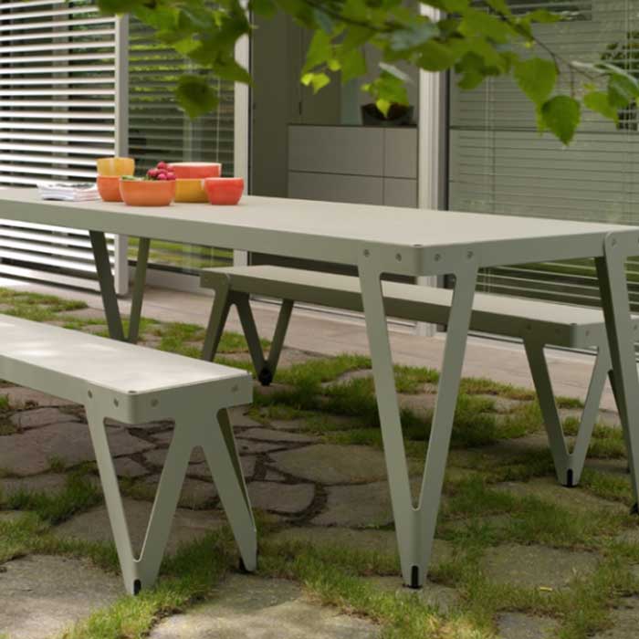Functionals Lloyd Tafel Outdoor