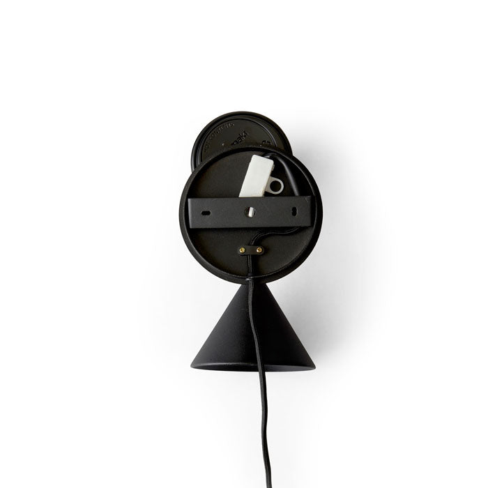 Menu Cast Sconce WandLamp