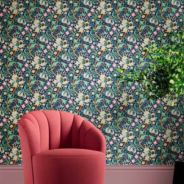 Morris and Co behang Golden Lily Galactic ink 510007