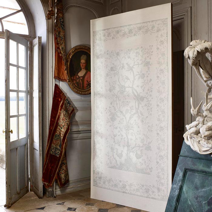 Pierre Frey behang Le chant du coq Nacre BP376001