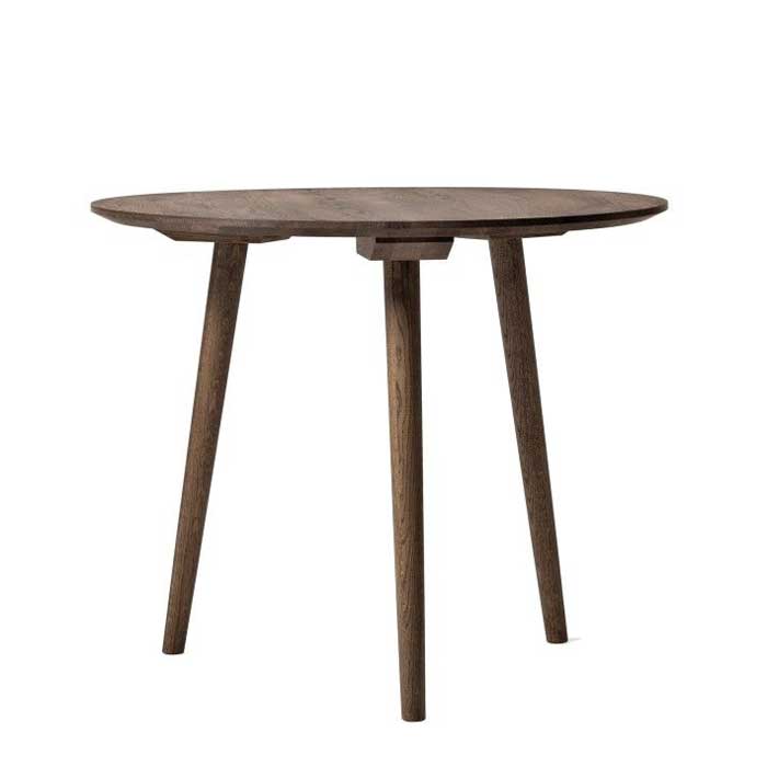 In Between SK 3 &tradition Tafel