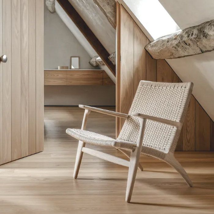 Carl Hansen & Son CH25 lounge chair