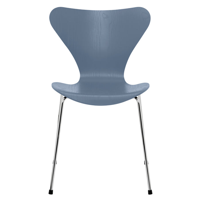 fritz-hansen-Series-7_-Dusk-Blue_Coloured-Ash_Chrome-Base-drent-en-van-dijk-shop