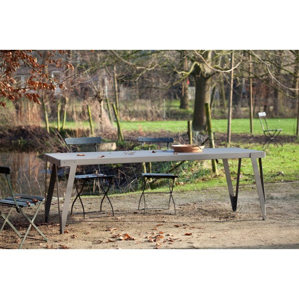 Functionals Tafel Lloyd Outdoor