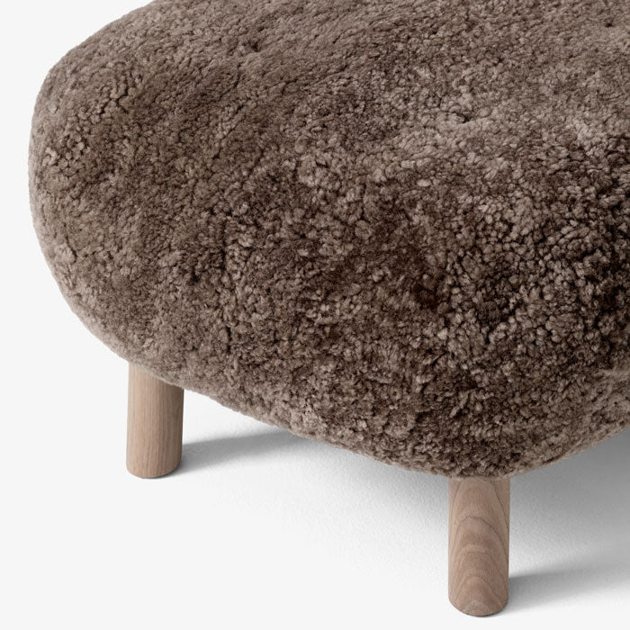 &amp;tradition Little Petra Pouf ATD1 sheepskin Sahara oak