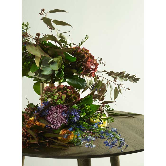 In Between SK 3 &tradition Tafel