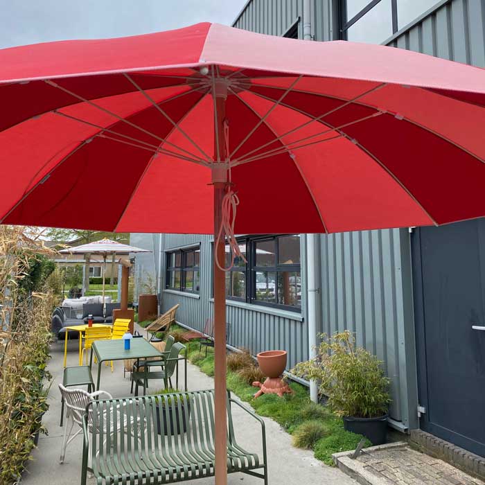 Weishäupl Pagoda parasol x Vitra
