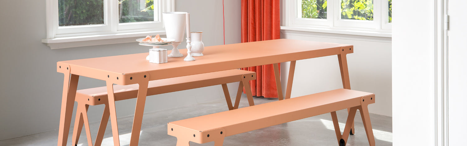 Functionals loyd table tuscan