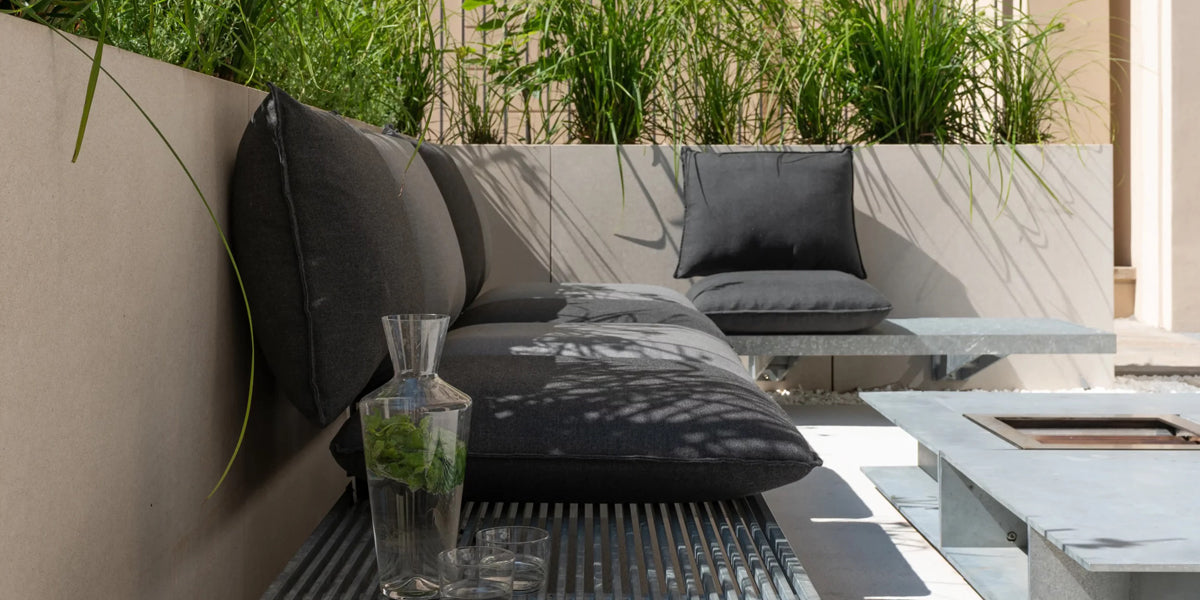 Volker Weiss bench L01