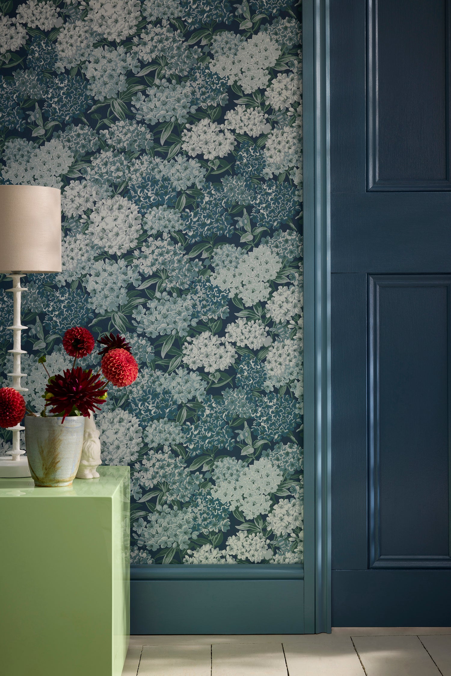 Little Greene behang Rhododendron Walk 