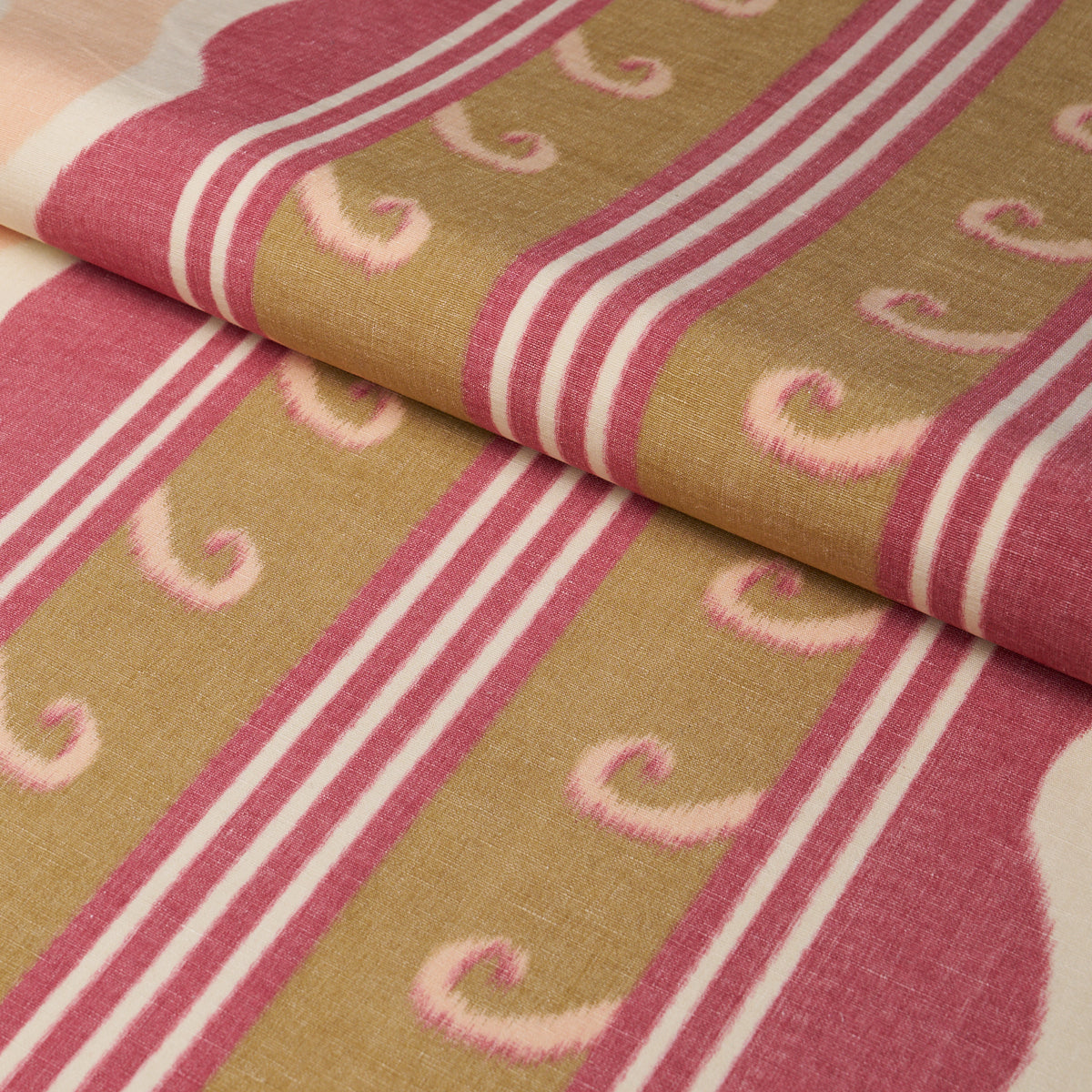 Schumacher Roman Reverie Gold &amp; Rose sfeerbeeld 3