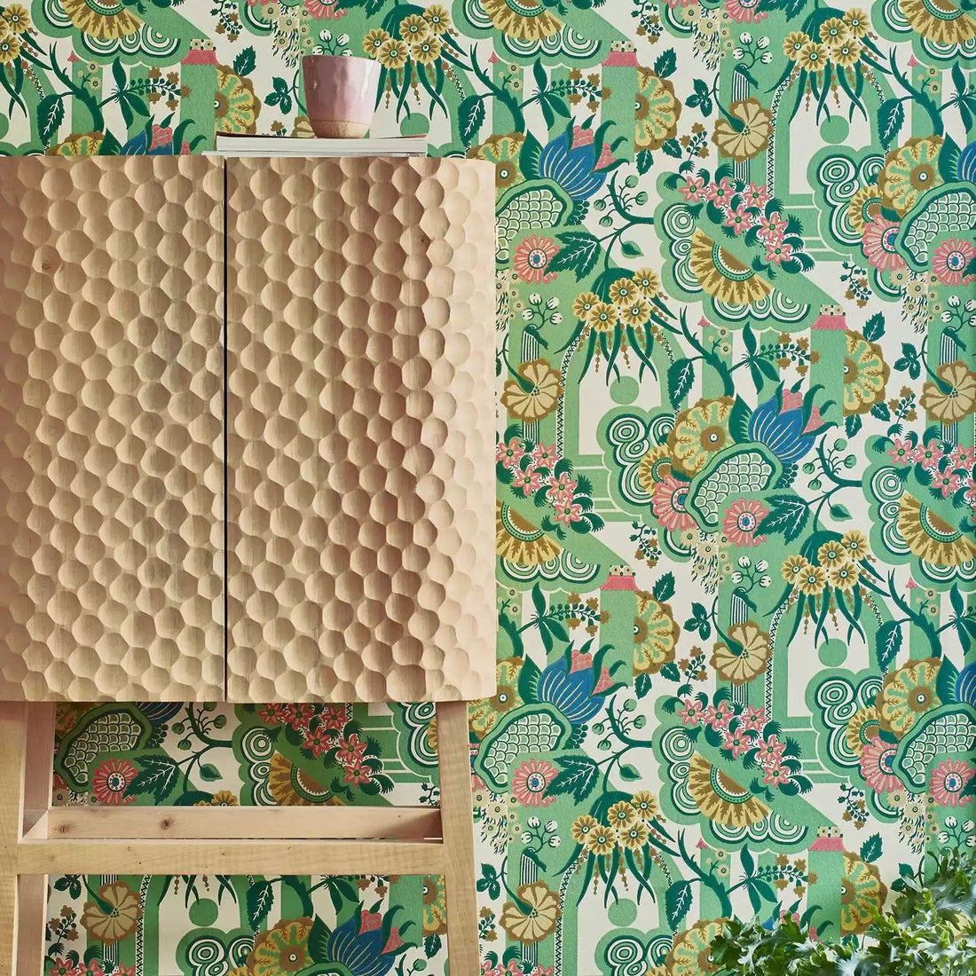 1838 Wallcoverings behang Pineapple Garden - Verde Green2412-175-02