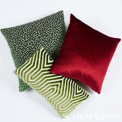 Schumacher Madeleine Velvet Emerald sfeerbeeld