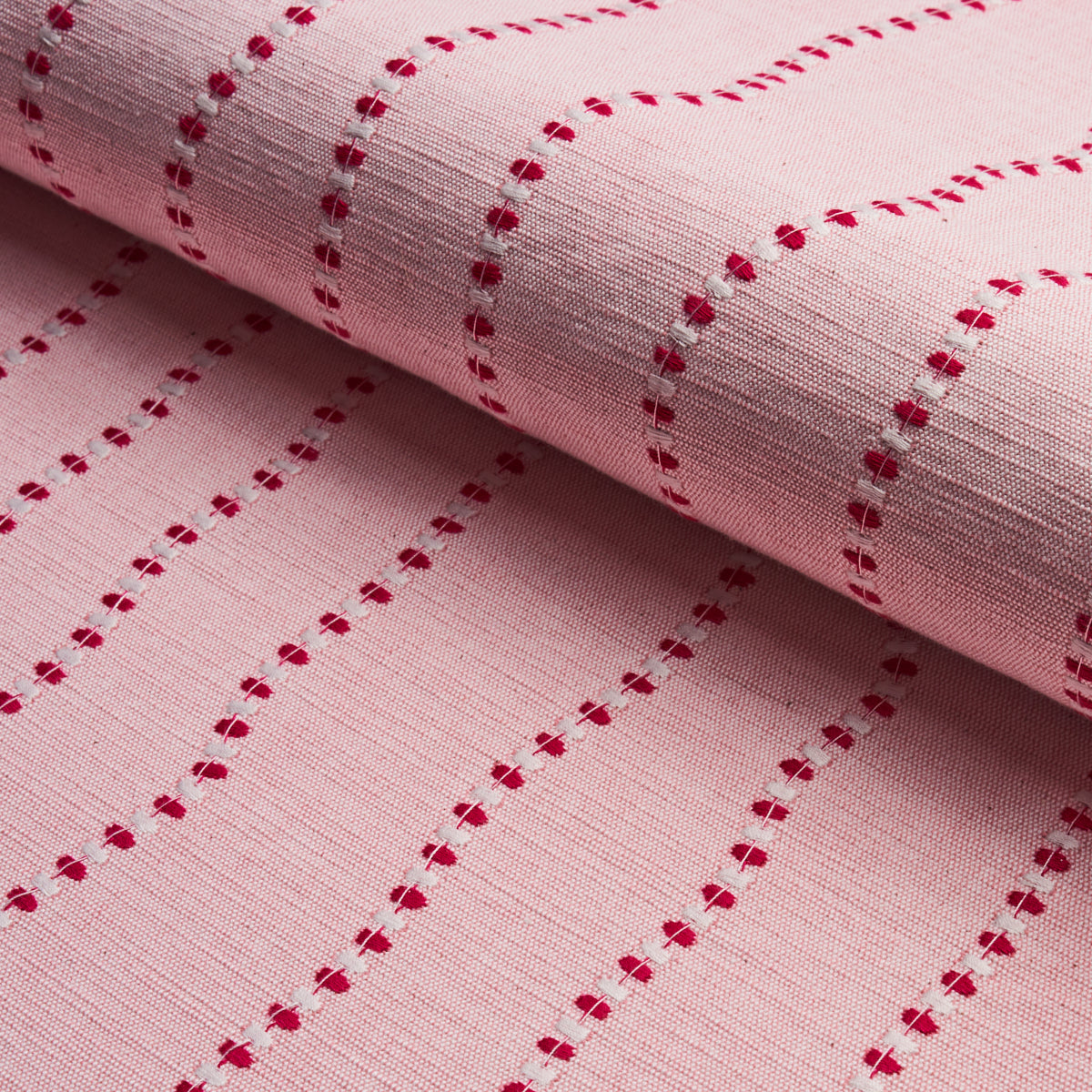 Schumacher Elodie Embroidery Rose sfeerbeeld
