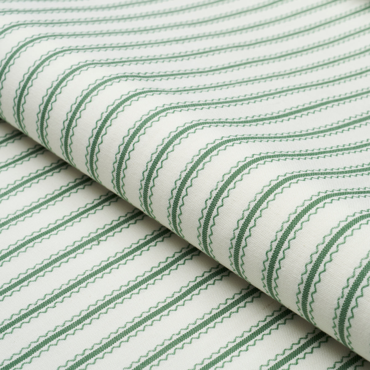 Schumacher Birdie Ticking Stripe Leaf Green sfeerbeeld 2