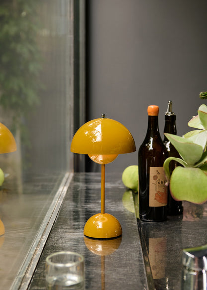 &amp;tradition Flowerpot VP9 tafellamp