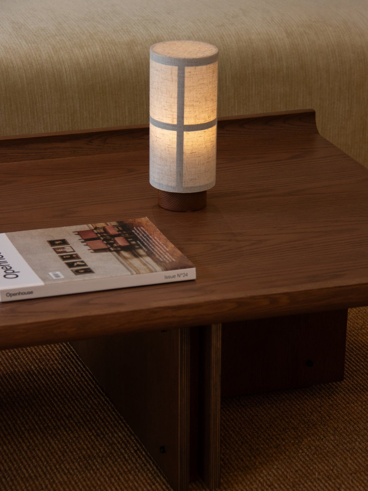 Audo Conrad Lounge Table Dark Stained Oak sfeerbeeld 2