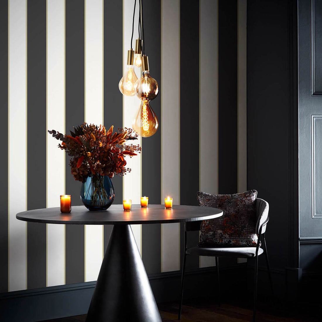 Clarke &amp; Clarke behang Cosmopolis Noir W0221/04