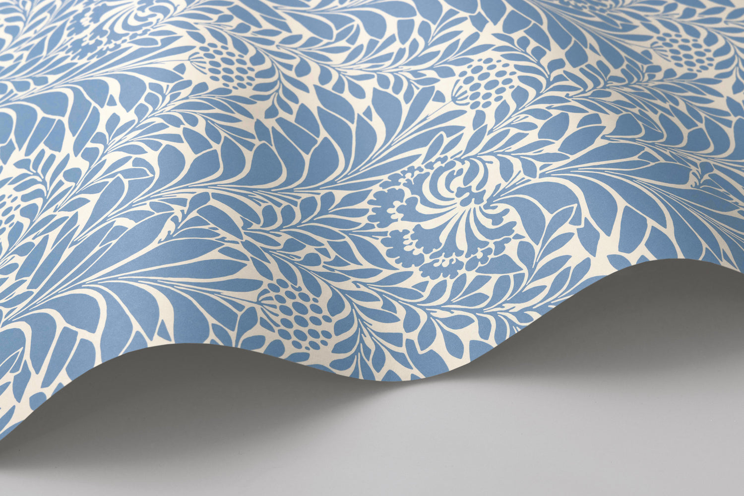 Cole and Son behang Honeysuckle Cornflower Blue 127/5025 wave 