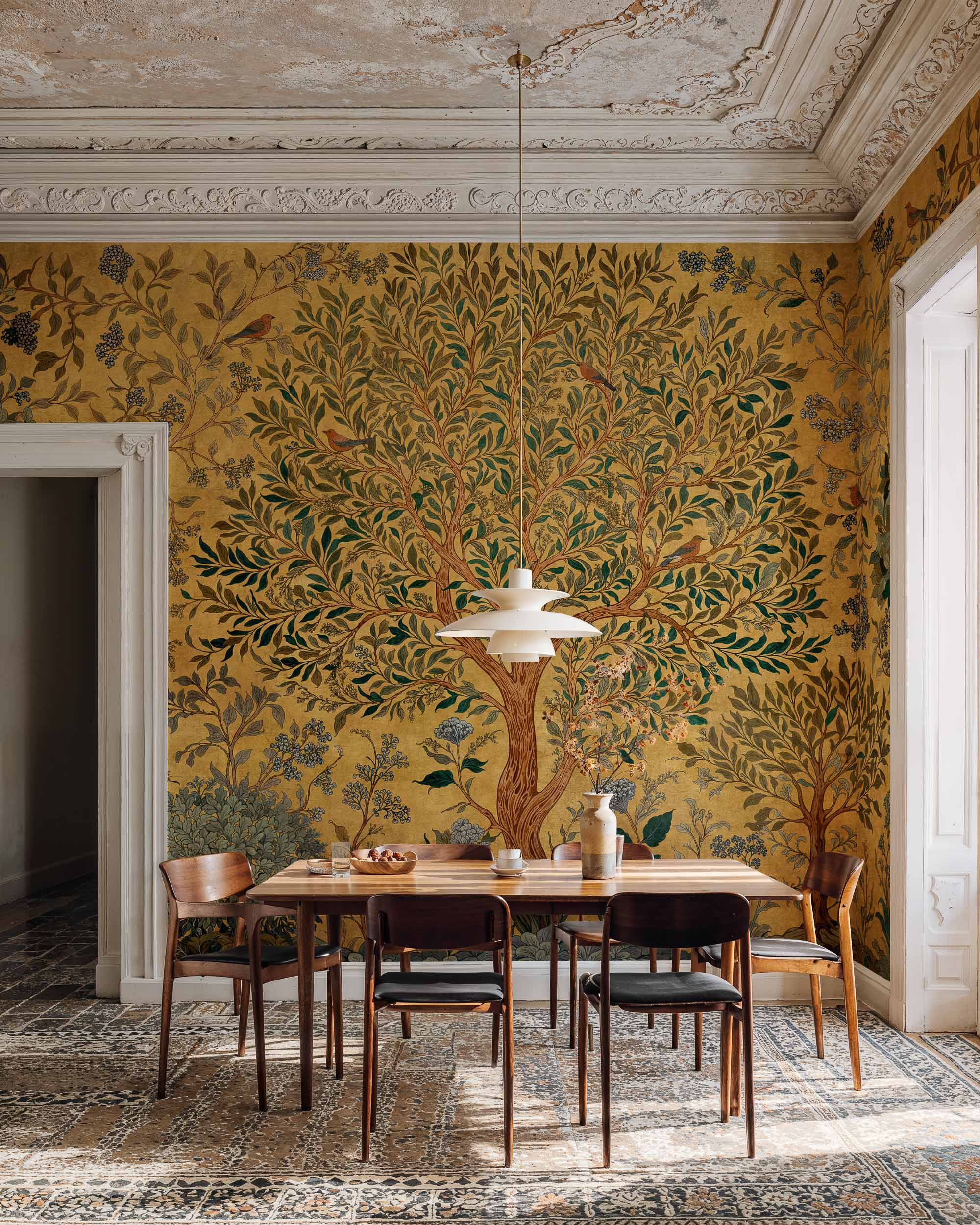 Coordonné Behang Varanasi Tree Mustard D00155