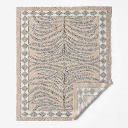 Dusty Deco Wildcat throw sfeerbeeld