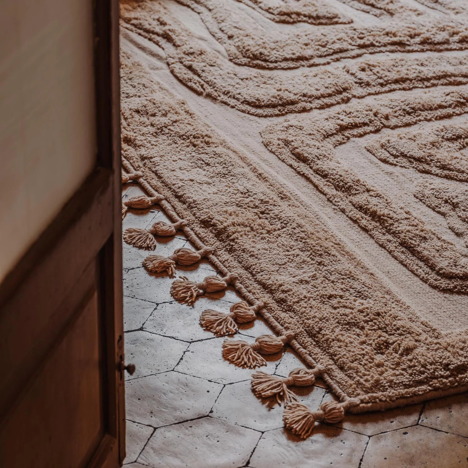 Dusty Deco Beaten Track rug ginger