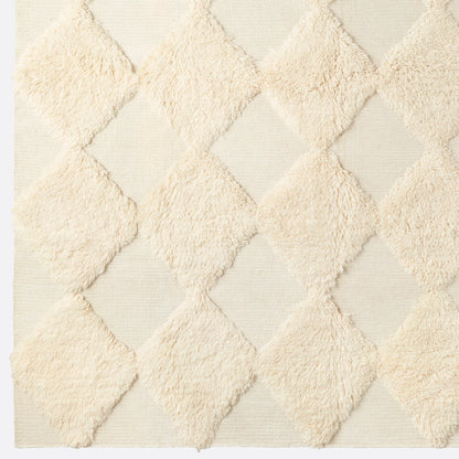 Dusty Deco Chess Rya rug white