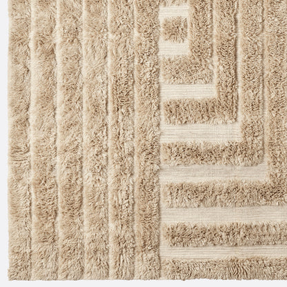 Dusty Deco Labyrinth rug beige