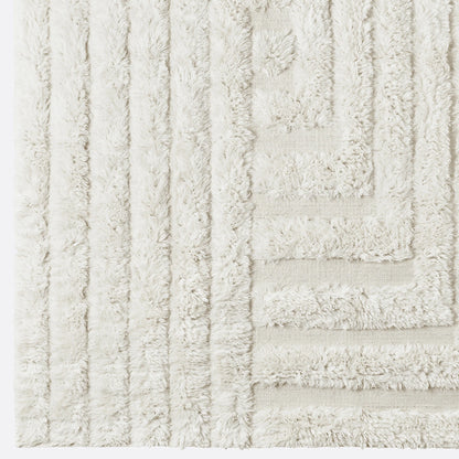 Dusty Deco Labyrinth rug white